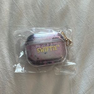 💜 SWIFTIE AIR PODS PRO CASE